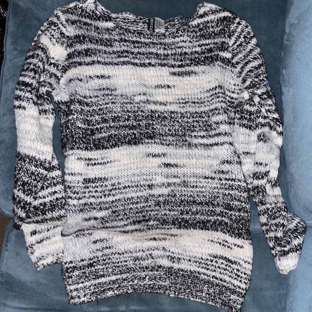 Sweater - Picture 3 of 3